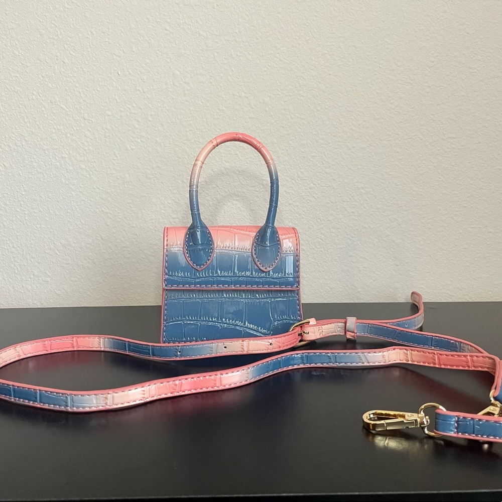 Purses - Picture 4 of 4